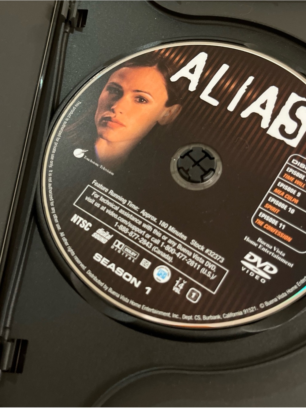 Alias First Season - Picture 5 of 8